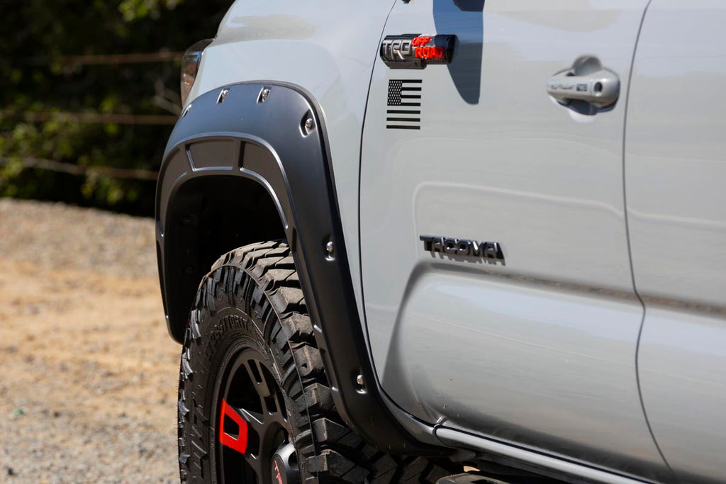 Fender Flares | Defender | 040 Super White | Toyota Tacoma 2WD/4WD (16-23)